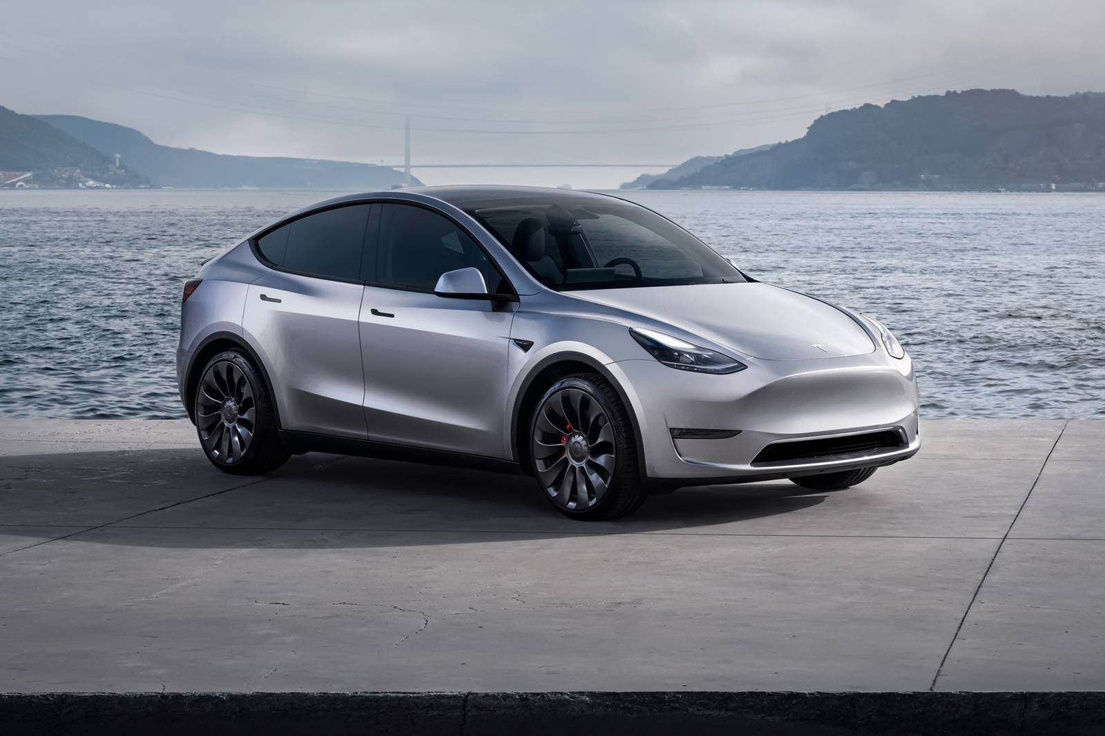 2024_tesla_model-y_4dr-suv_performance_fq_oem_1_1600